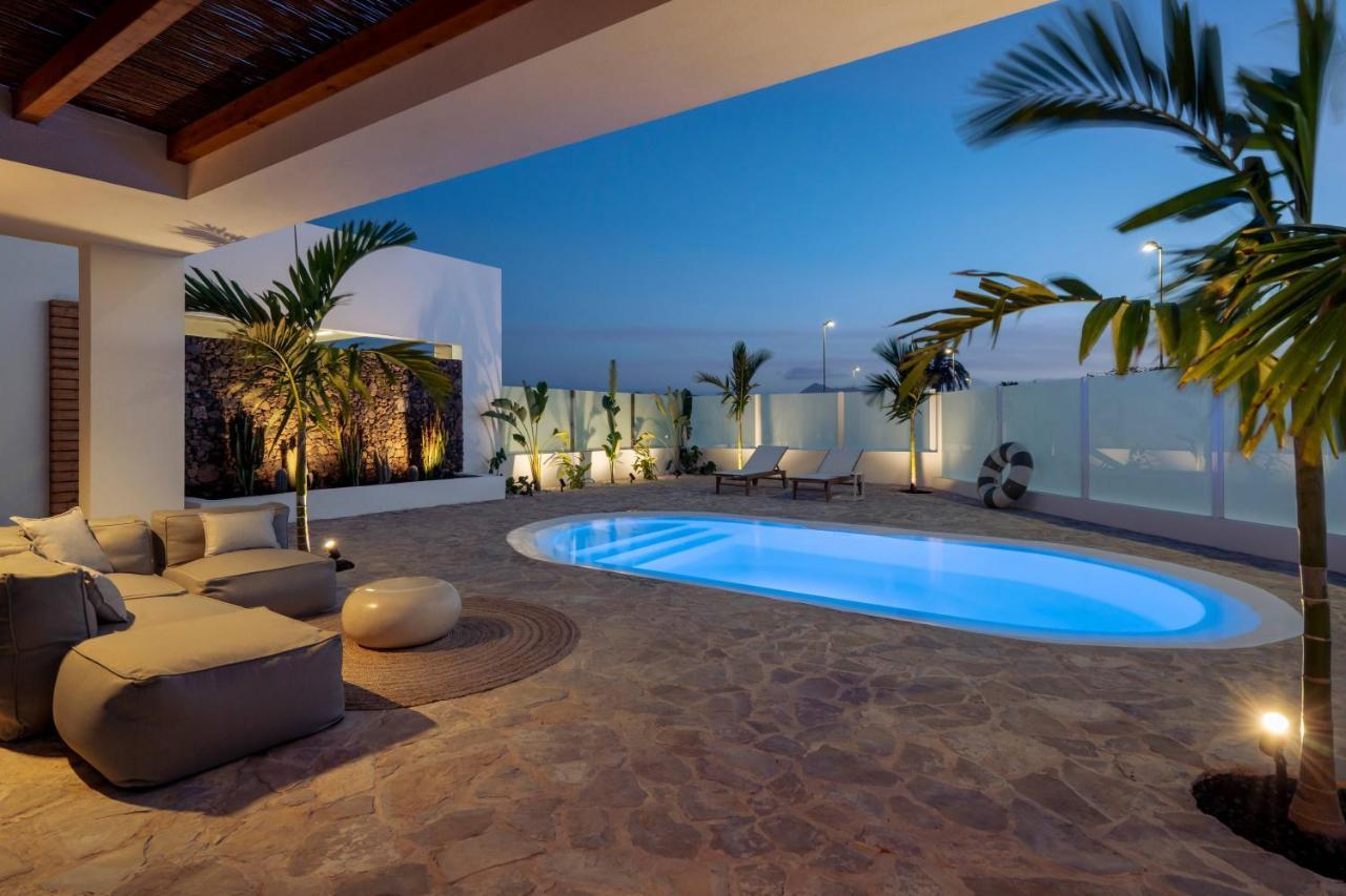 Villa Noma - Design Space With Pool In Коральео Экстерьер фото